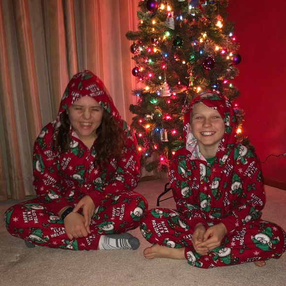 MERRY ELFIN CHRISTMAS! - Picture 7 of 8